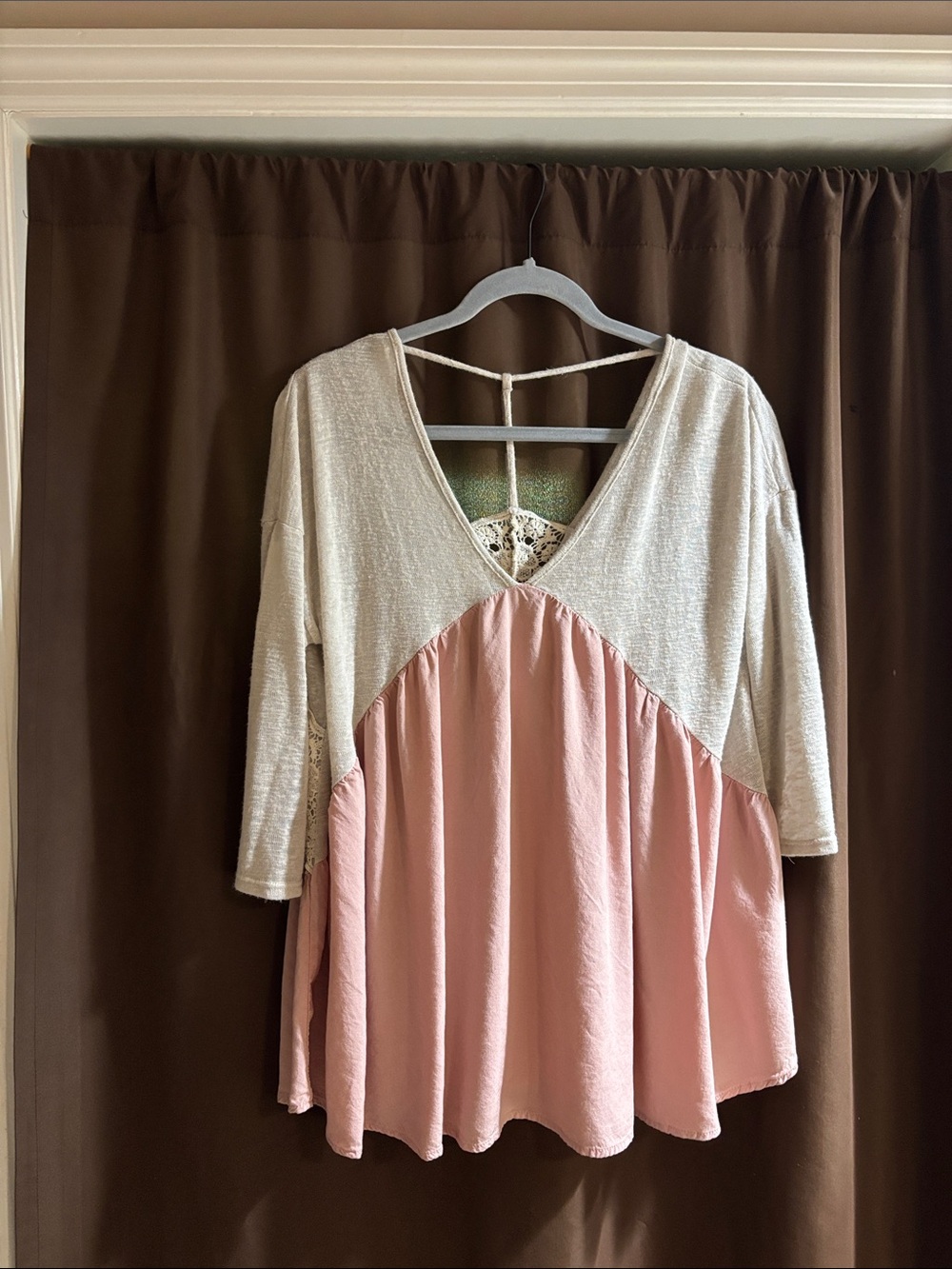 ODDY Pink and Cream V-Neck Mixed-Media Tunic